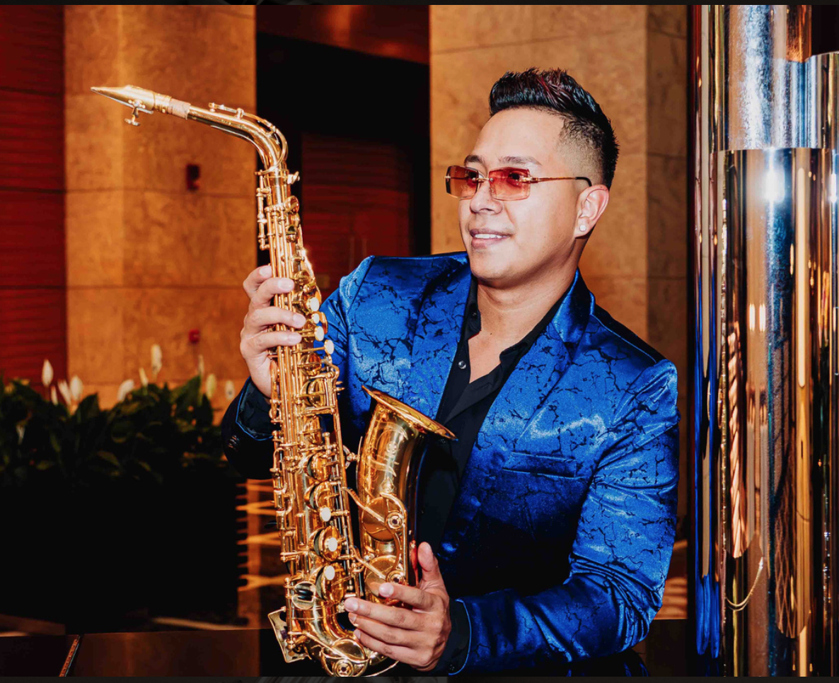Christian SAX live
